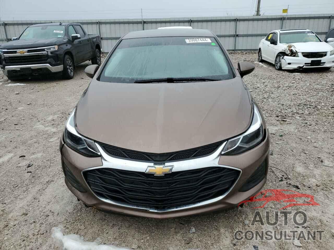 CHEVROLET CRUZE 2019 - 1G1BE5SM3K7134656