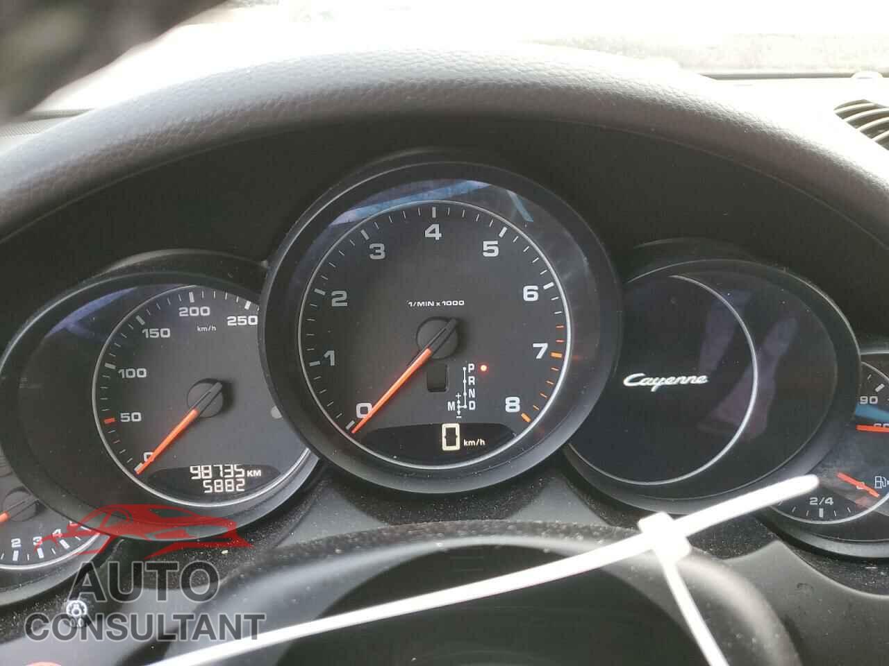 PORSCHE CAYENNE 2018 - WP1AA2A28JKA00295