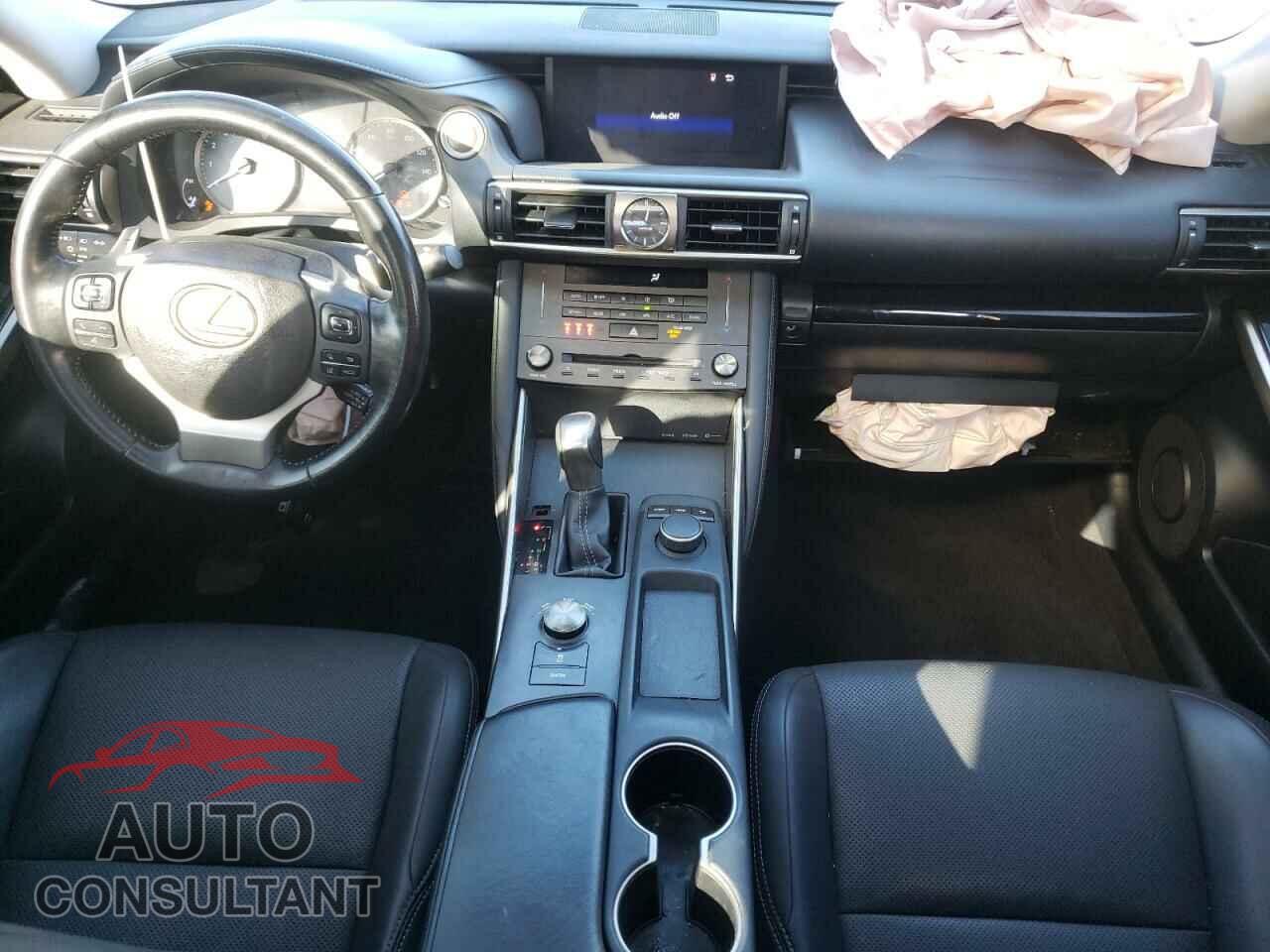 LEXUS IS 2019 - JTHBA1D28K5090574