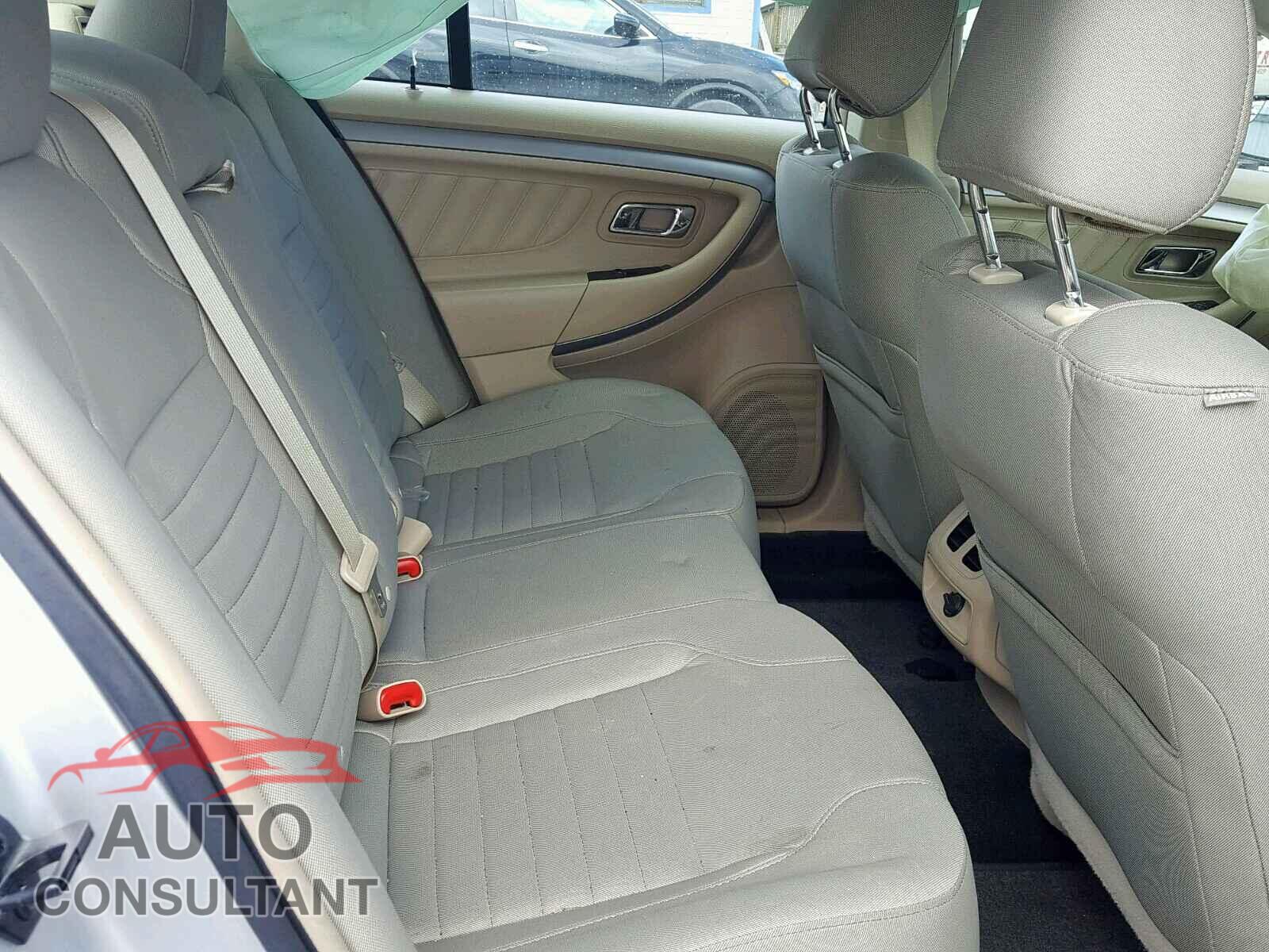 FORD TAURUS 2016 - 2HGFC2F62LH545420