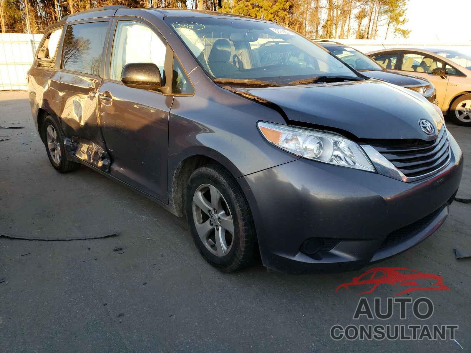 TOYOTA SIENNA 2017 - 5TDKZ3DC8HS789995