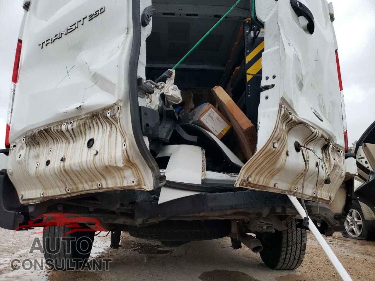 FORD TRANSIT CO 2019 - 1FTYR1YM5KKA12061