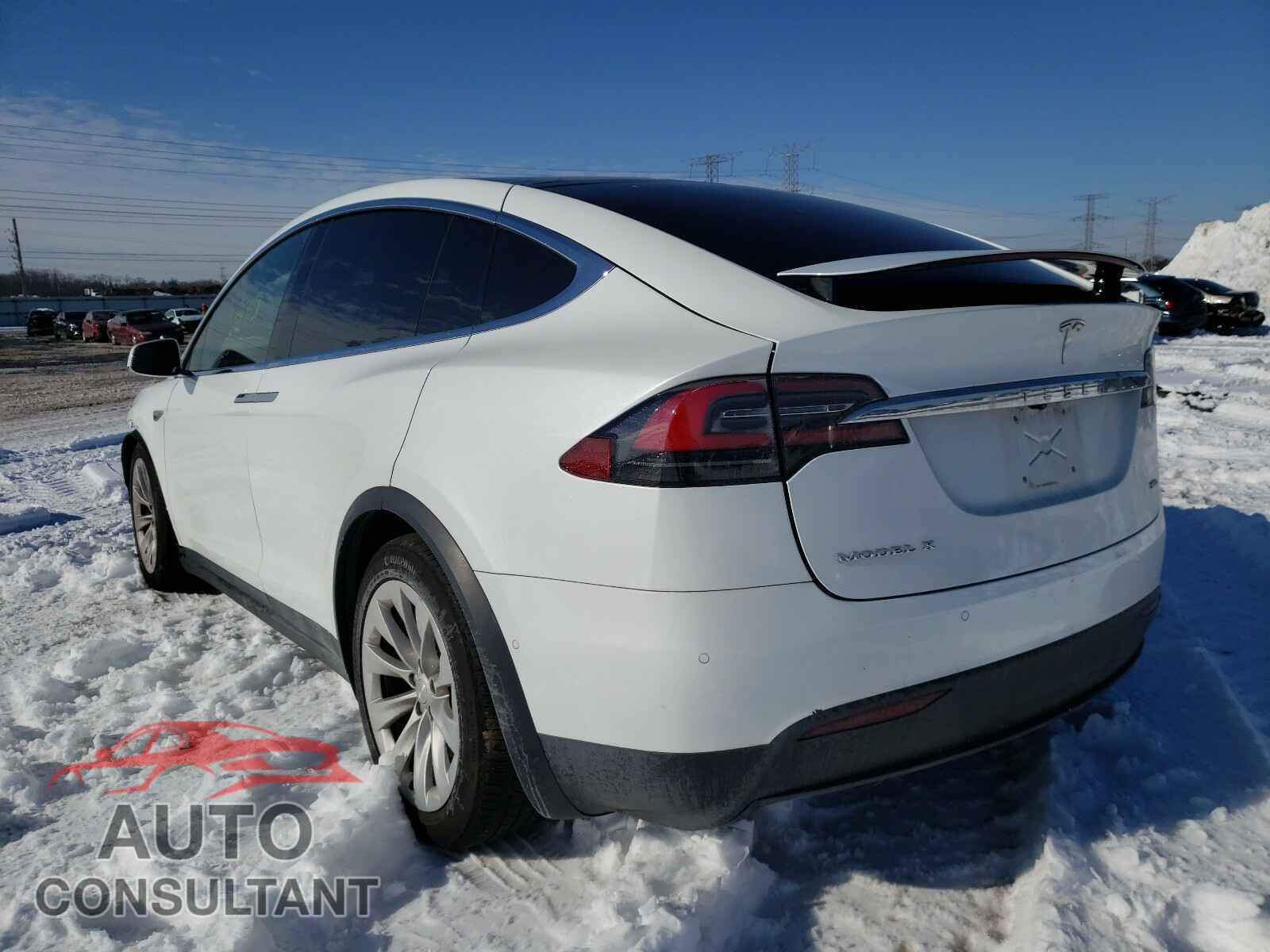 TESLA MODEL X 2016 - 5YJXCAE28GF013354