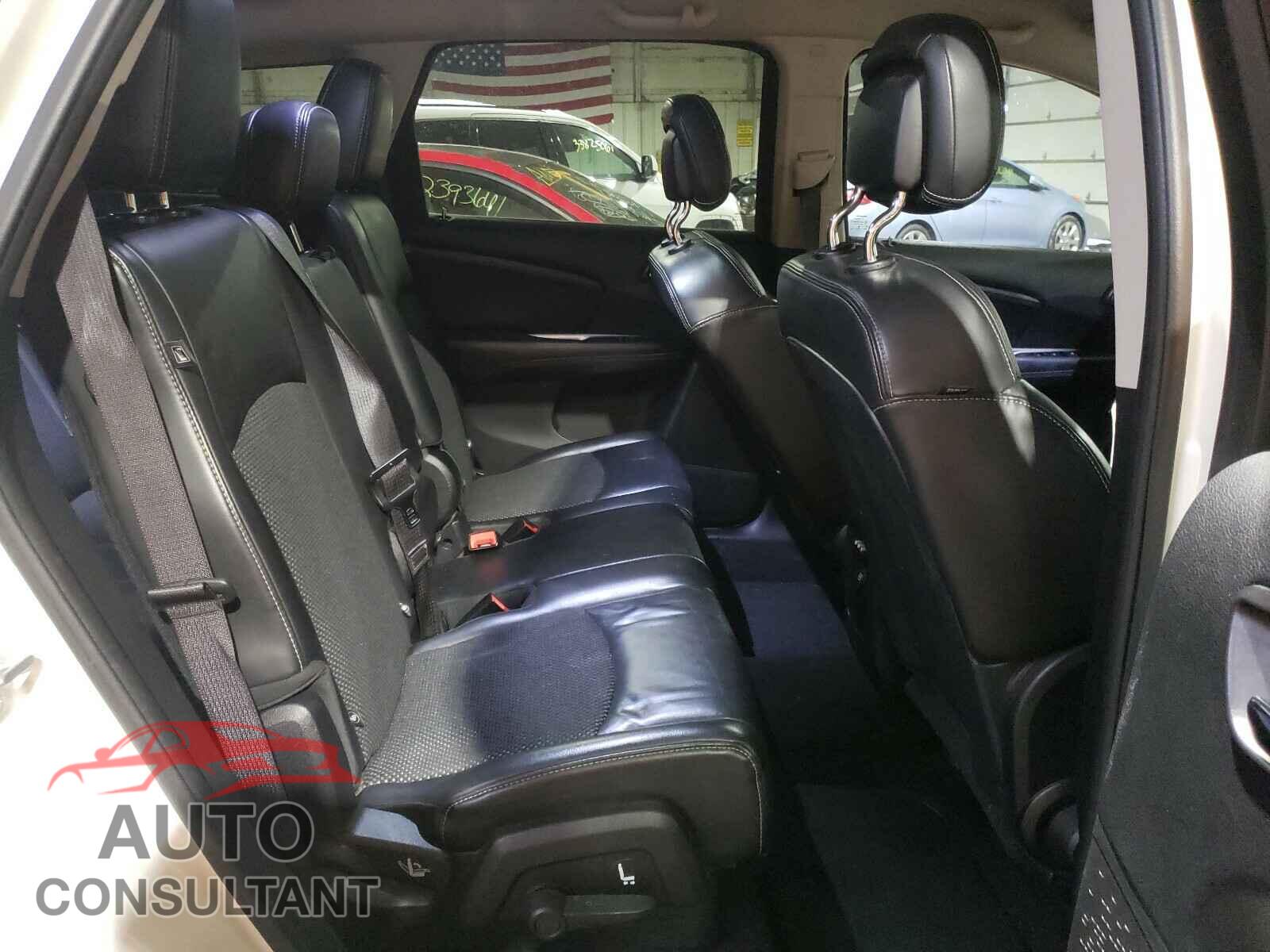 DODGE JOURNEY 2015 - 3C4PDCGB2FT745856