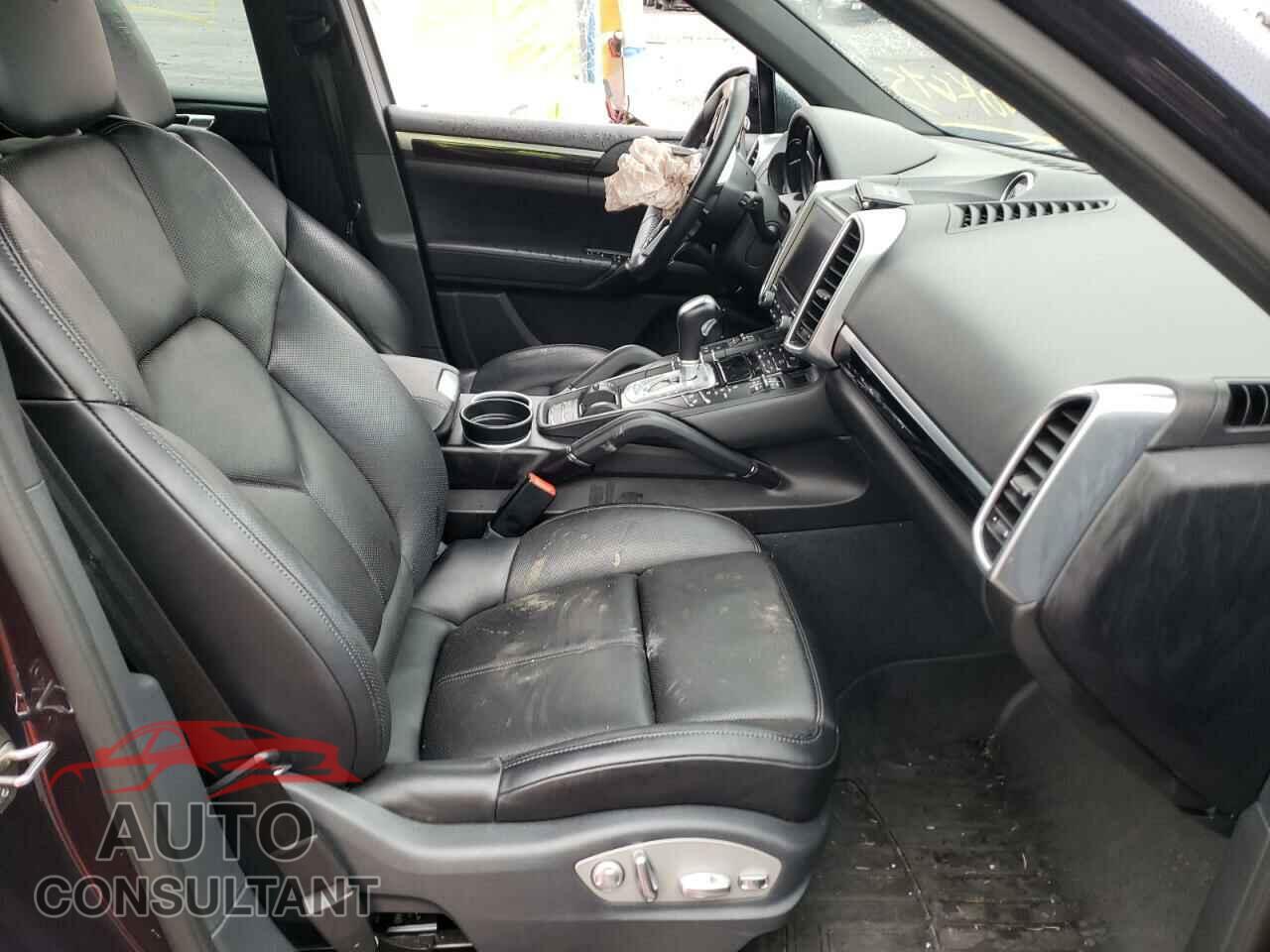 PORSCHE CAYENNE 2017 - WP1AA2A29HKA90714