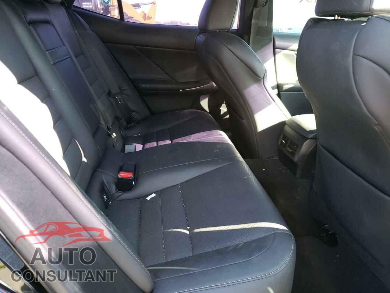 LEXUS IS 2016 - JTHBA1D21G5035973