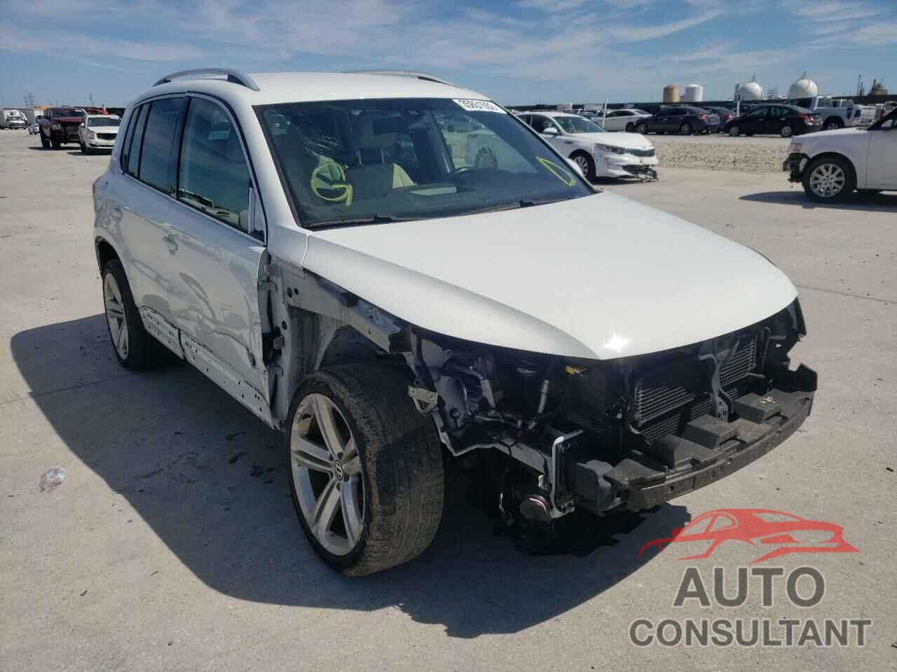 VOLKSWAGEN TIGUAN 2016 - WVGAV7AX8GW038380