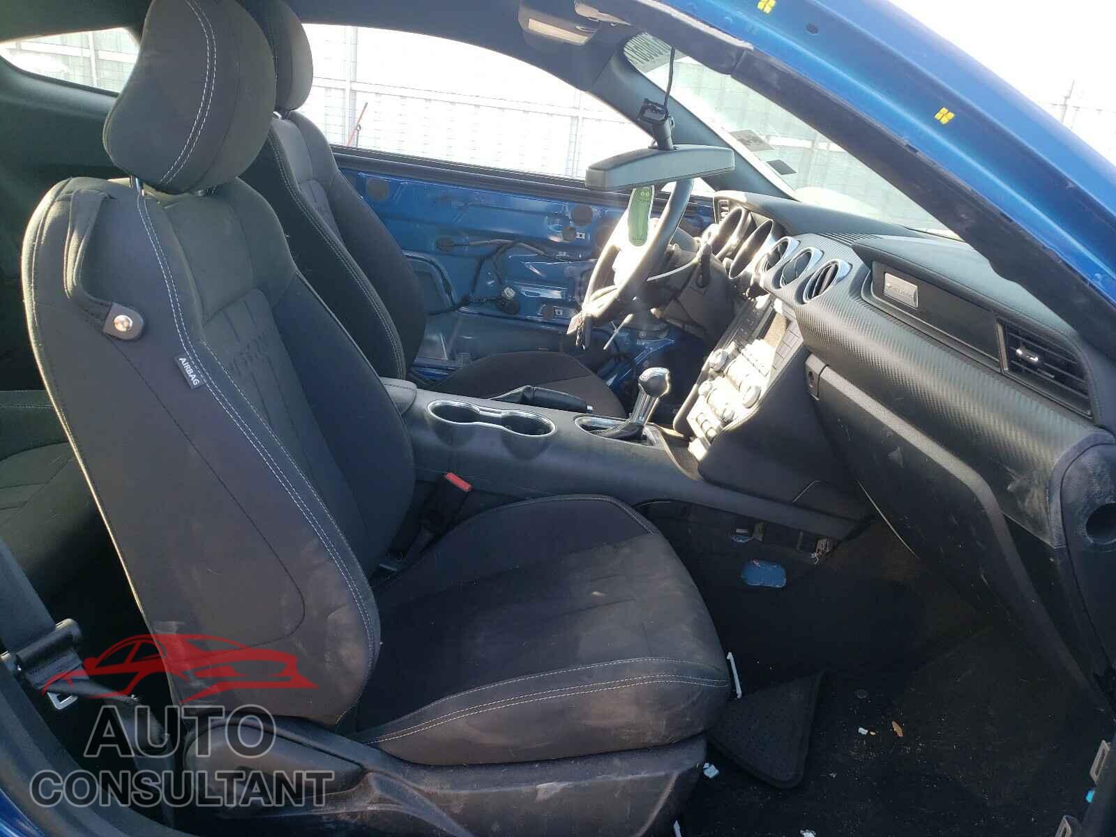 FORD MUSTANG 2018 - 1FA6P8TH1J5159836