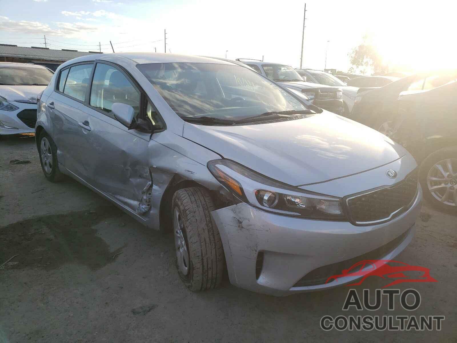 KIA FORTE 2017 - KNAFK5A89H5676058