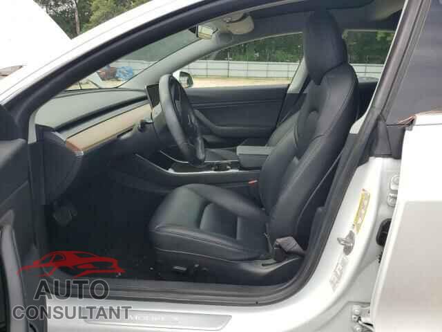 TESLA MODEL 3 2019 - 5YJ3E1EB8KF213037