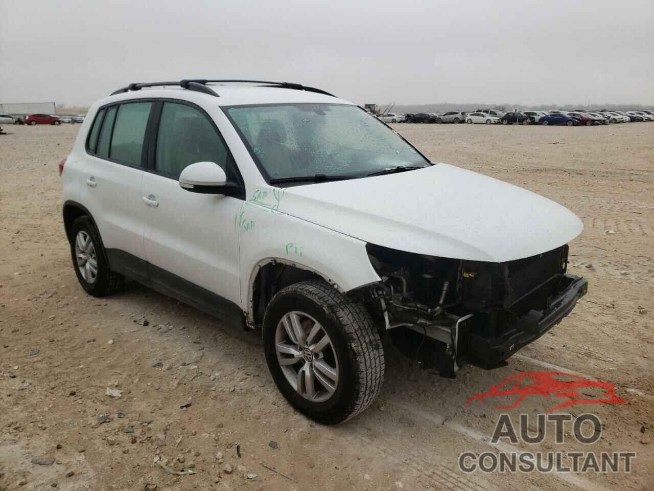 VOLKSWAGEN TIGUAN 2016 - WVGAV7AX4GW031572