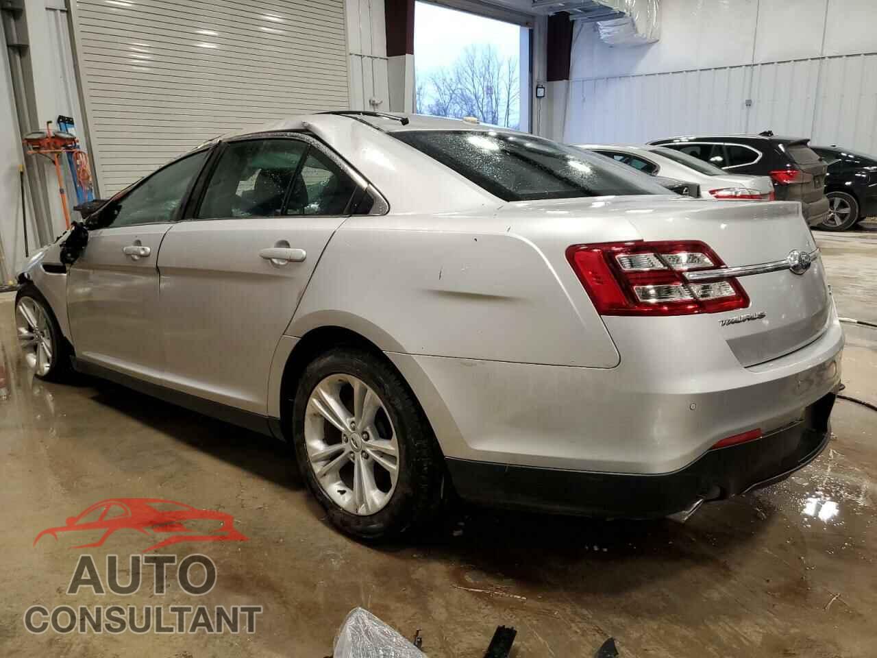 FORD TAURUS 2015 - 1FAHP2E80FG206577