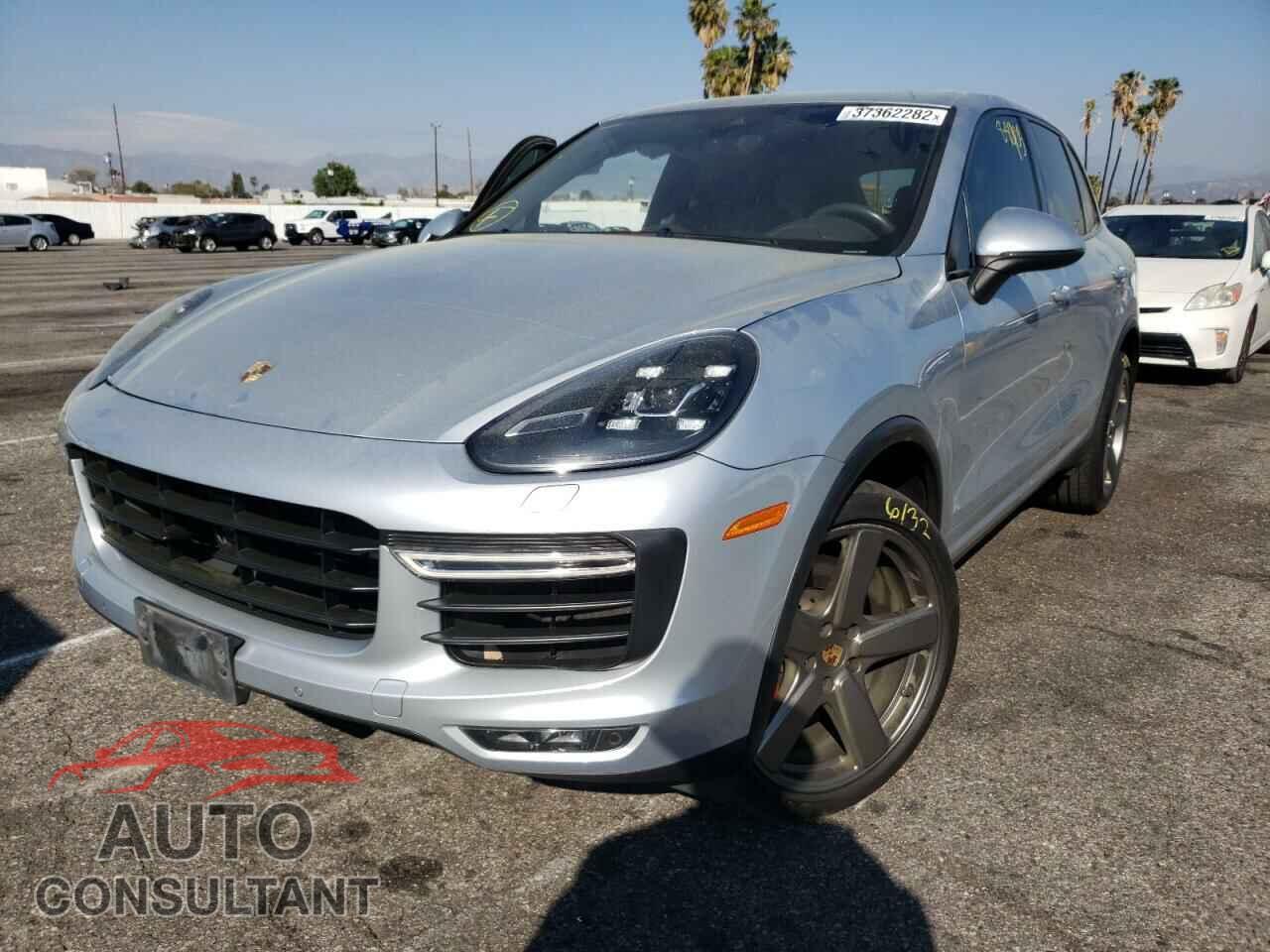 PORSCHE CAYENNE 2016 - WP1AC2A2XGLA88442