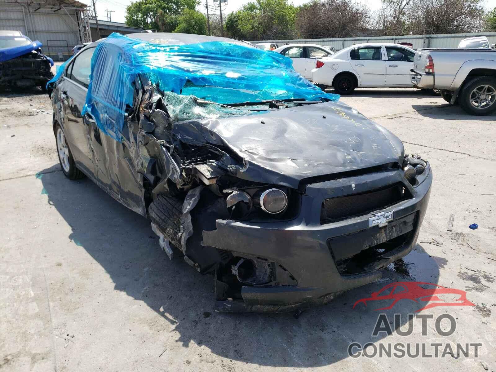 CHEVROLET SONIC 2016 - 1G1JE5SB4G4152649