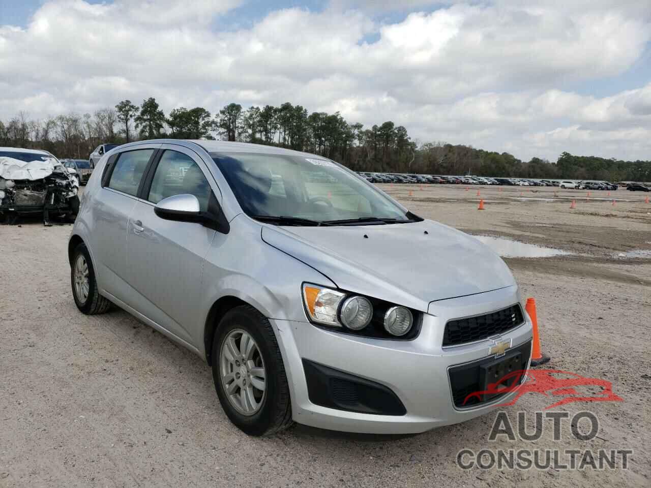 CHEVROLET SONIC 2016 - 1G1JC6SH8G4167865