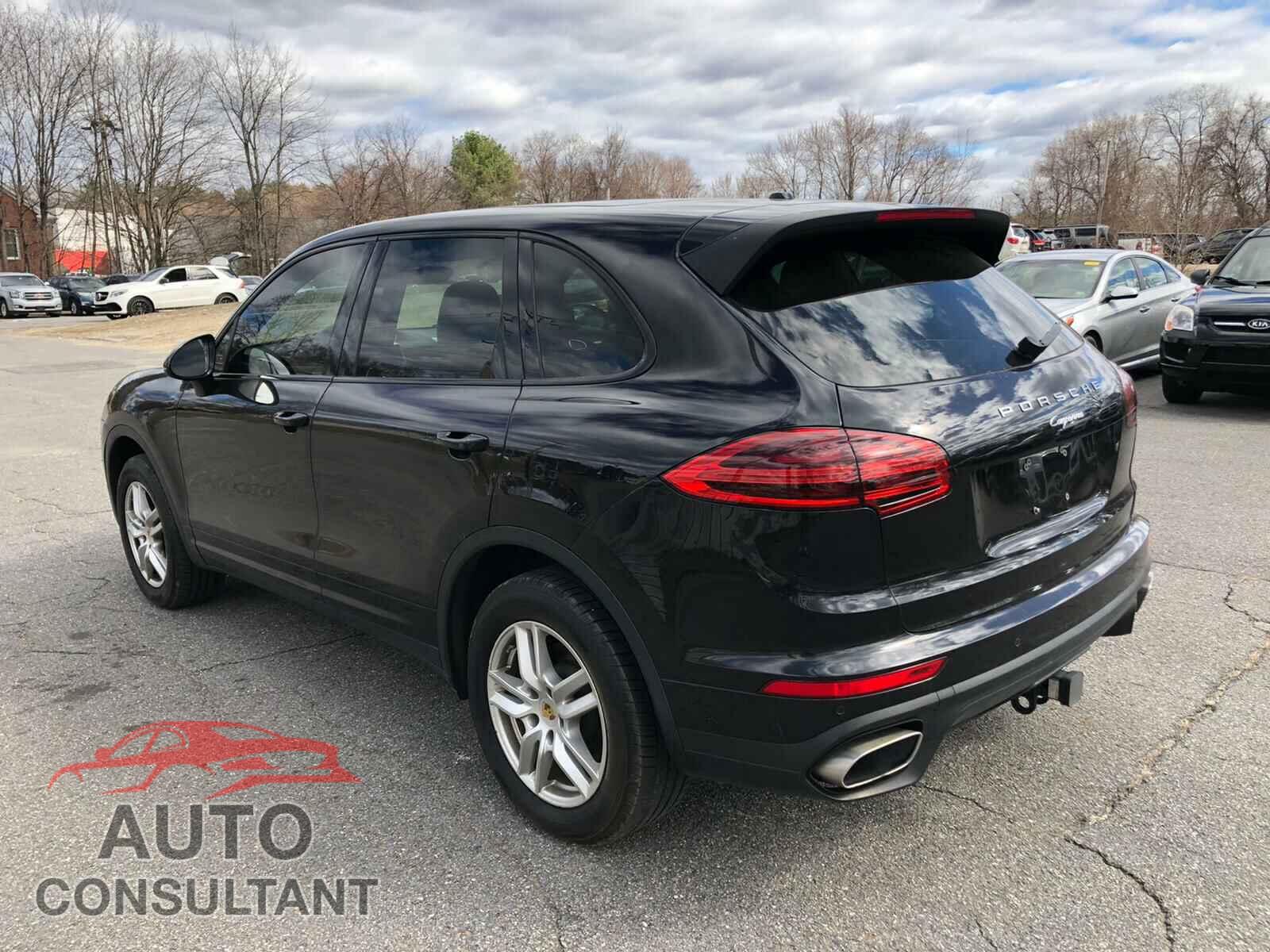 PORSCHE CAYENNE 2016 - WP1AA2A21GKA37262