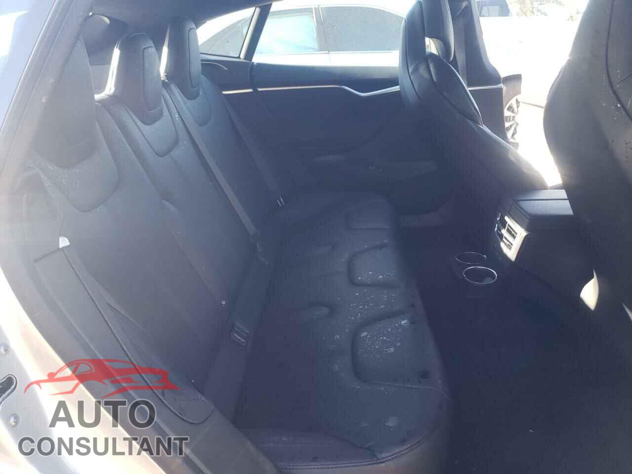 TESLA MODEL S 2017 - 5YJSA1E2XHF206204