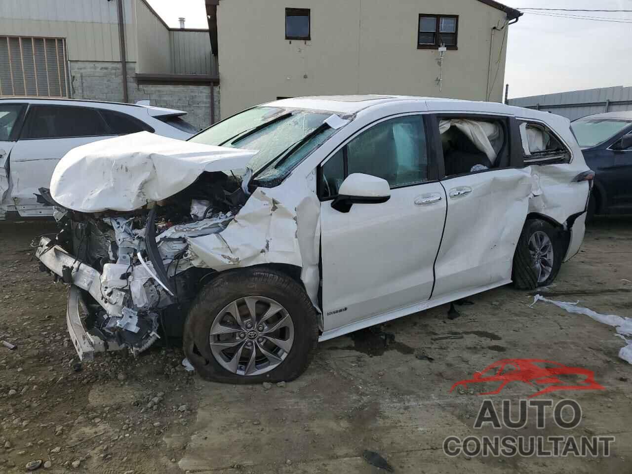 TOYOTA SIENNA 2021 - 5TDYRKEC0MS006018