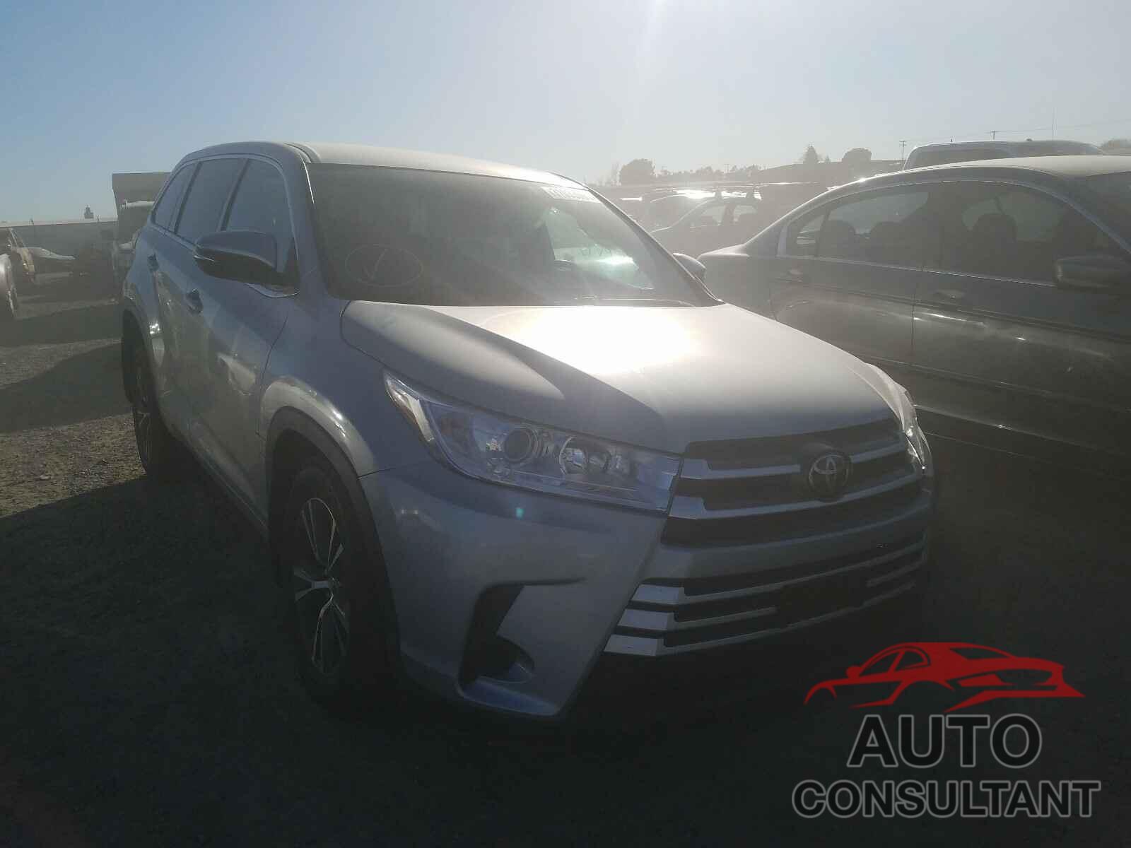 TOYOTA HIGHLANDER 2018 - 5TDBZRFH3JS843446