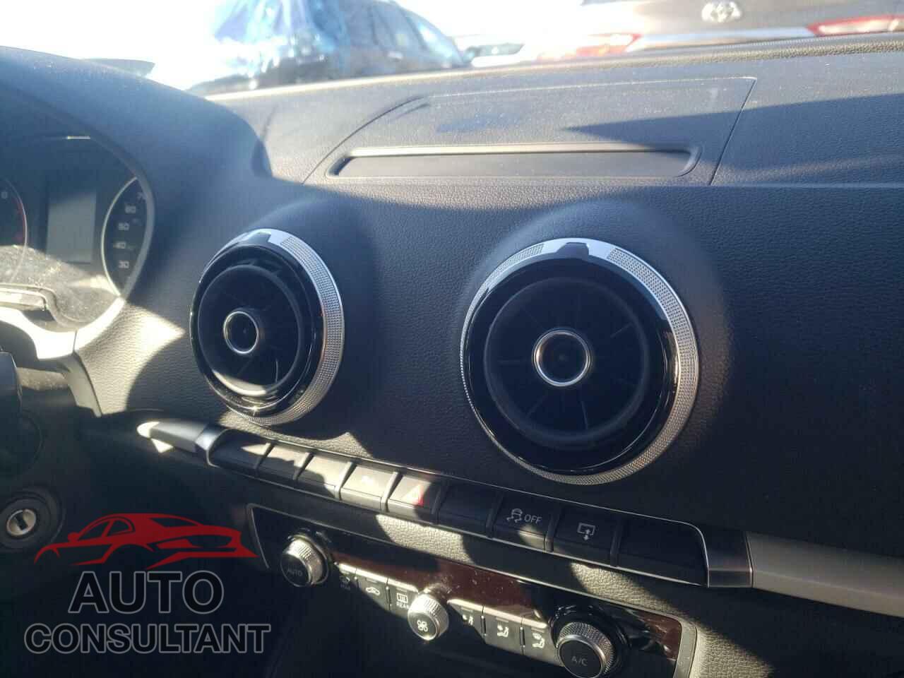 AUDI A3 2016 - WAUA7GFF3G1022838