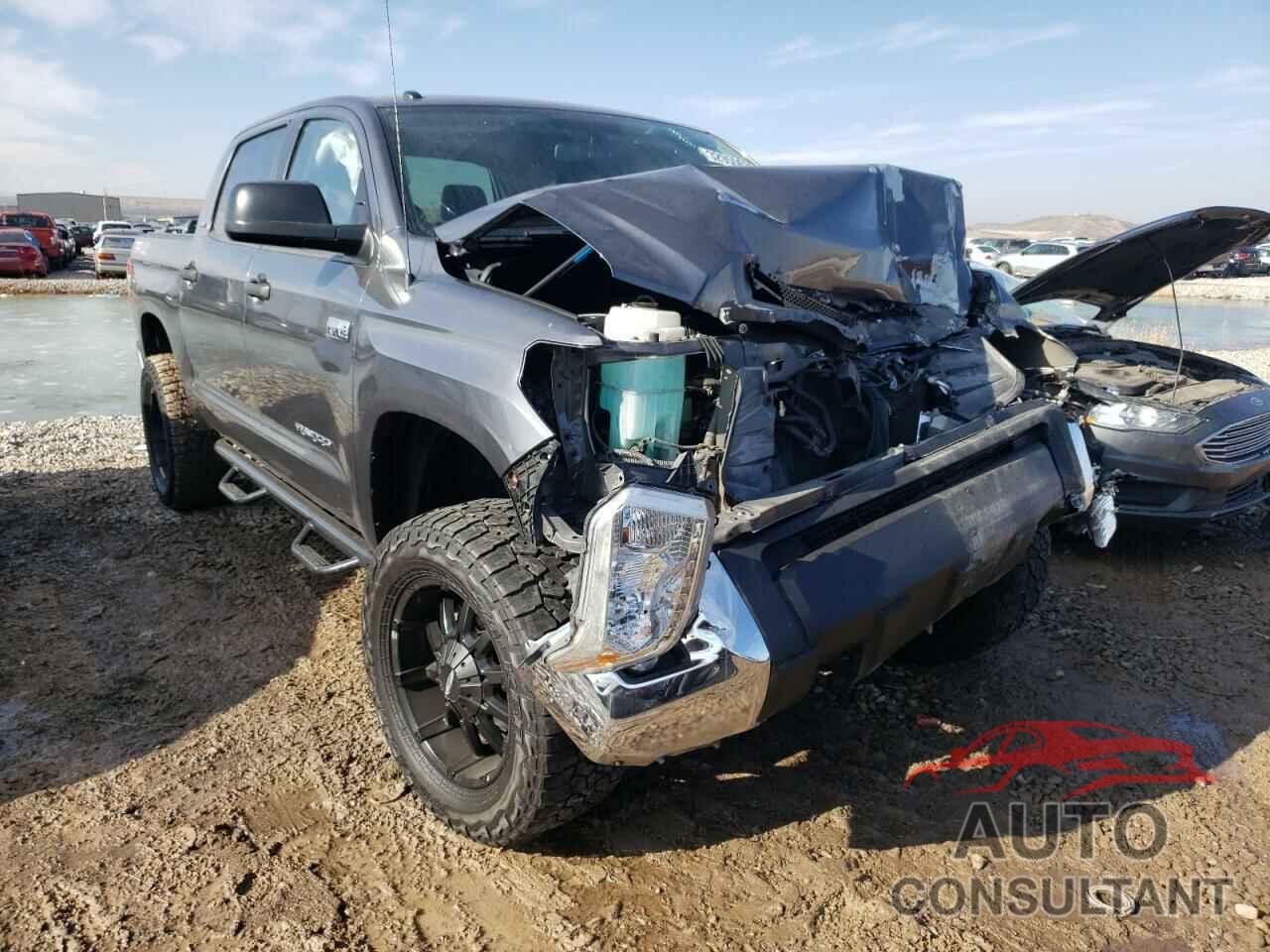 TOYOTA TUNDRA 2017 - 5TFDY5F10HX584958