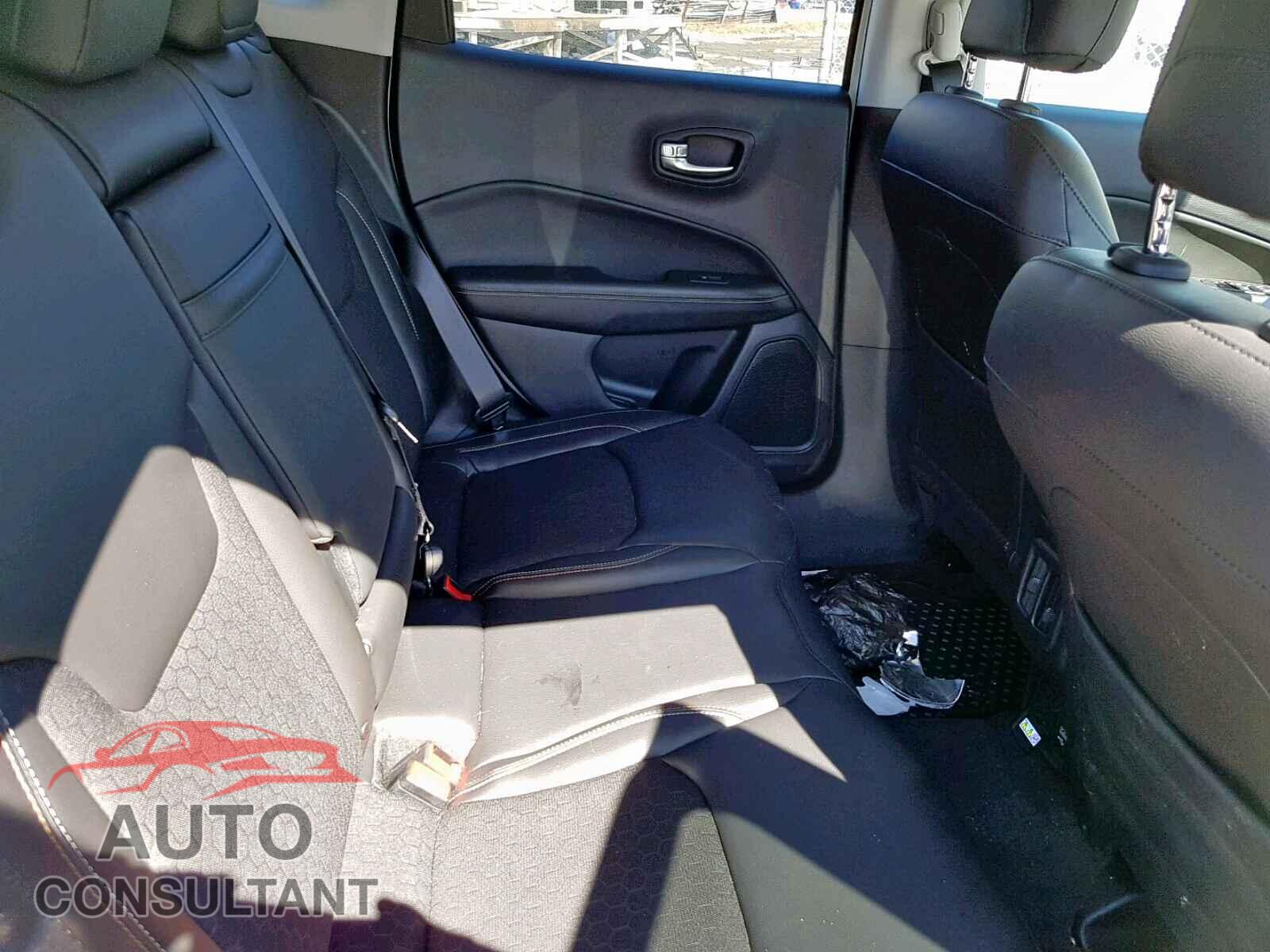 JEEP COMPASS LA 2018 - ML32F4FJ4JHF09919