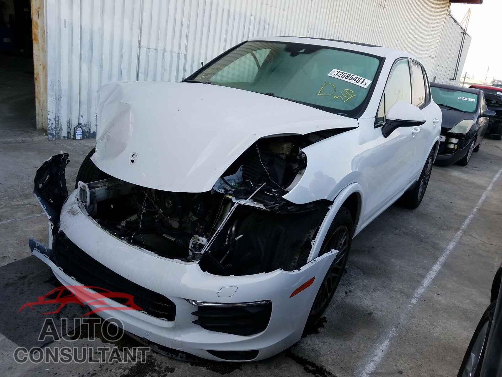 PORSCHE CAYENNE 2018 - WP1AA2A20JKA02106