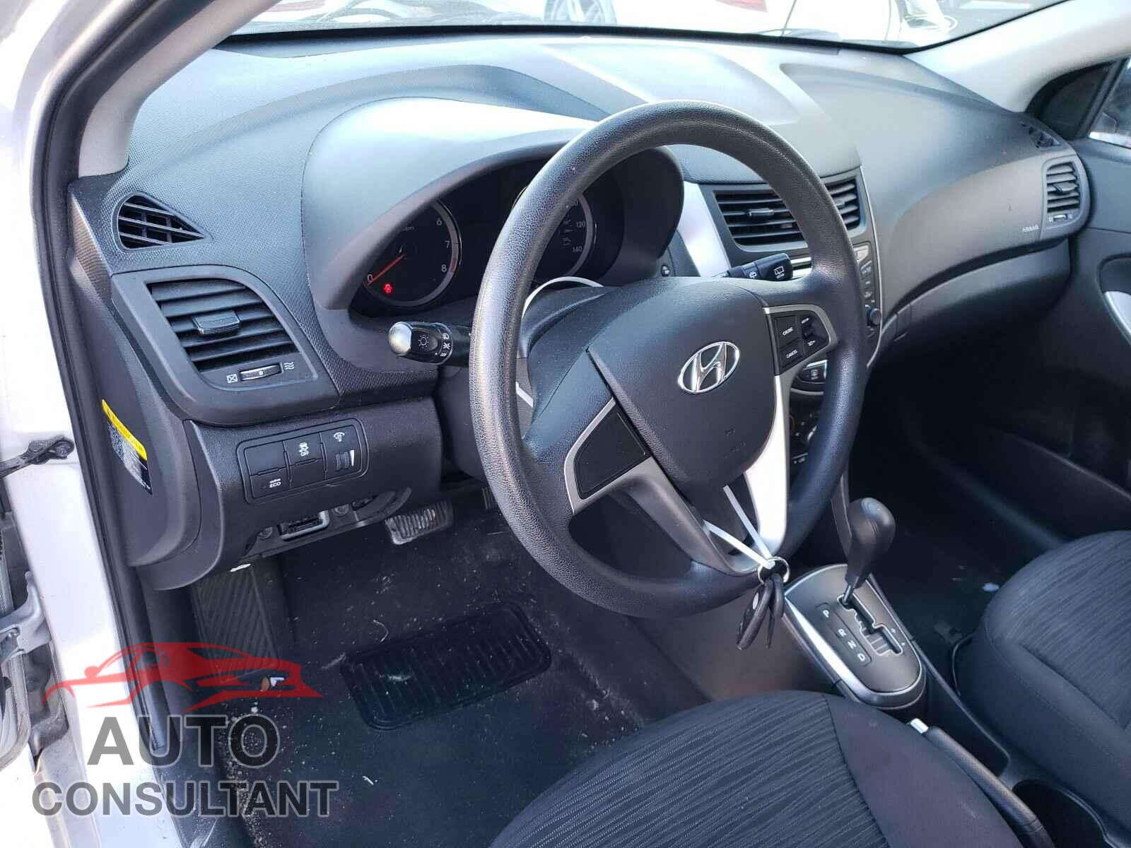 HYUNDAI ACCENT 2017 - KMHCT5AE6HU340989