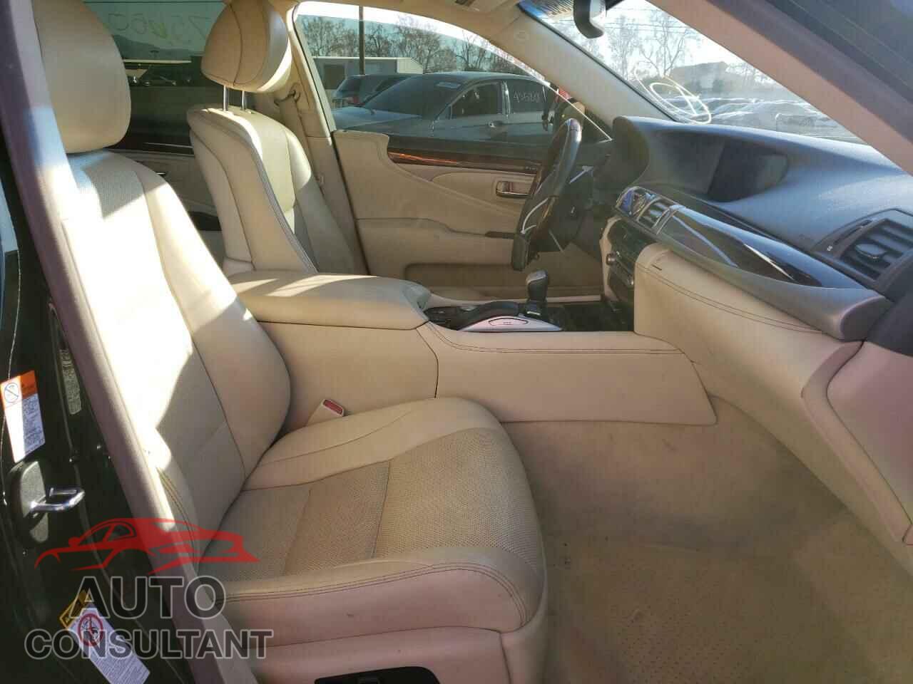 LEXUS LS460 2016 - JTHGL5EF9G5056076