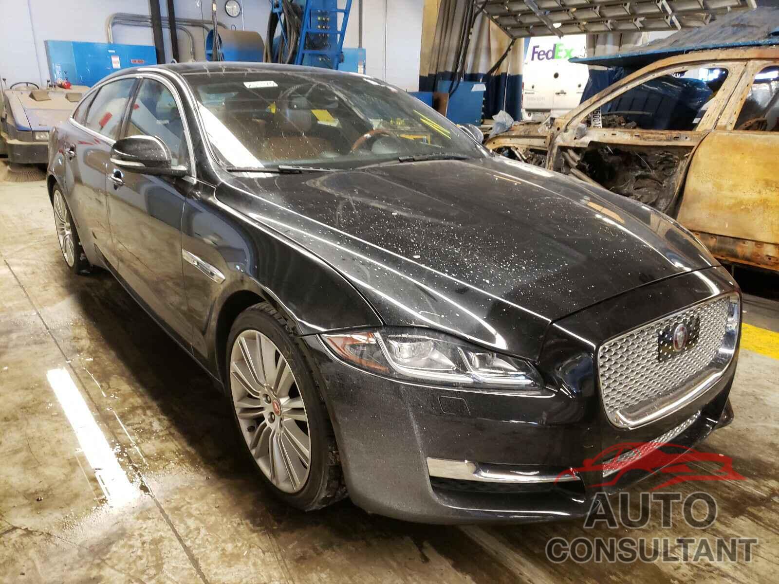 JAGUAR XJ 2017 - SAJWA2GE2HMW08712