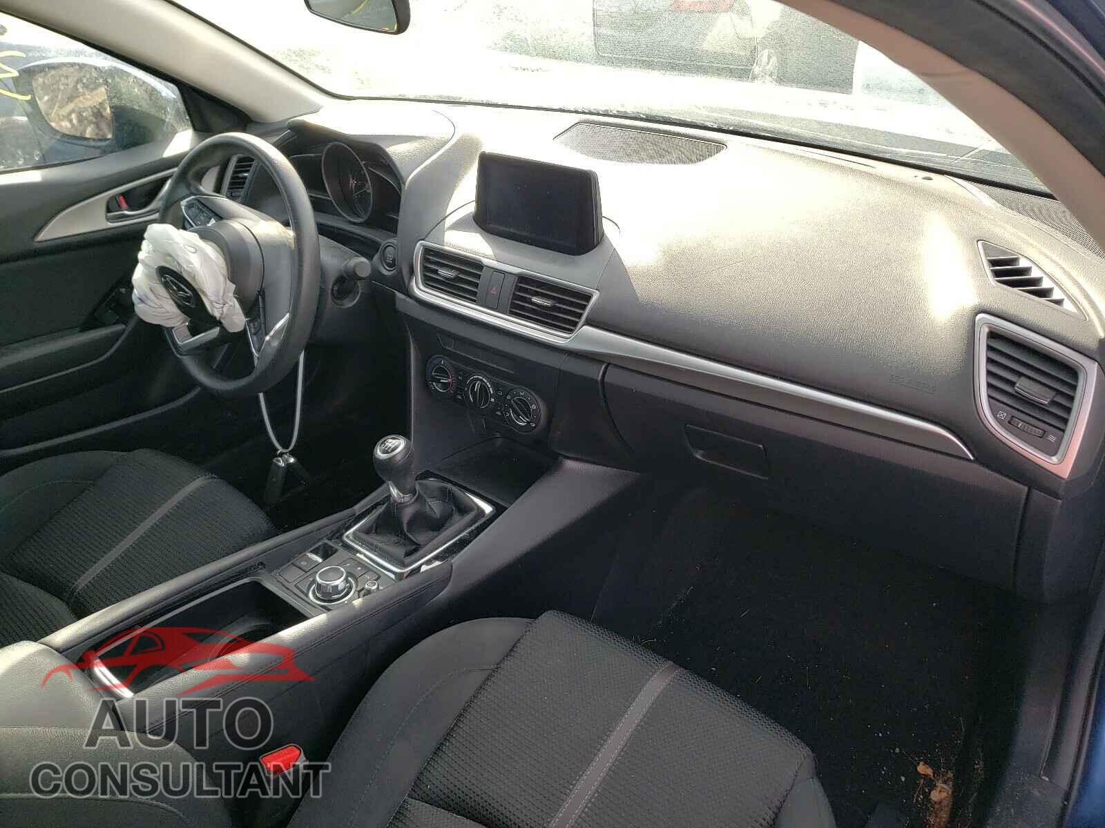 MAZDA 3 2017 - 3MZBN1U76HM107549