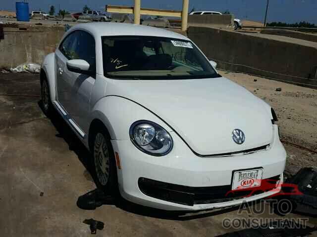 VOLKSWAGEN BEETLE 2015 - 3VWJ17AT0FM617002