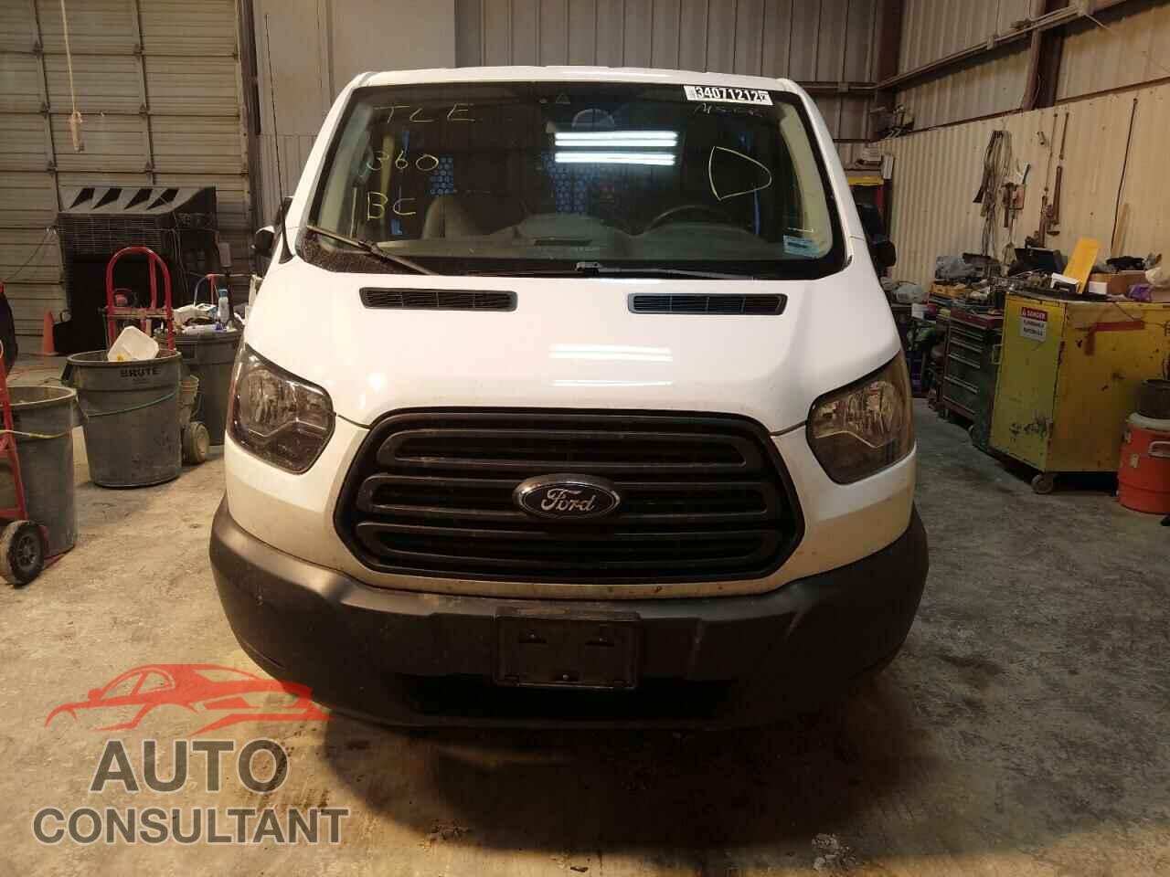 FORD TRANSIT CO 2018 - 1FTYE1ZM3JKA27151