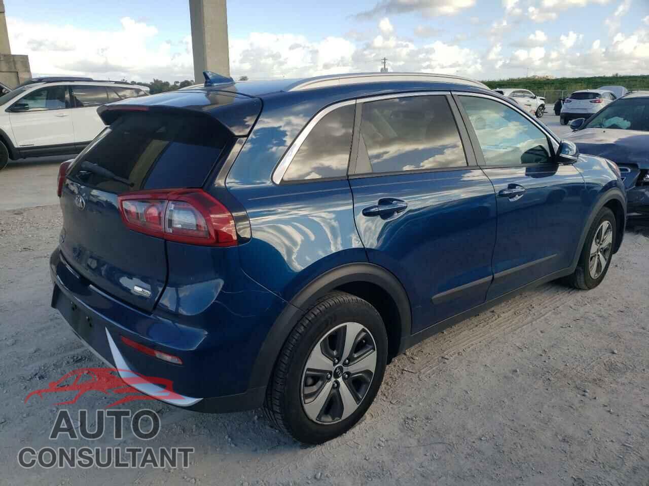 KIA NIRO 2017 - KNDCC3LC7H5037346