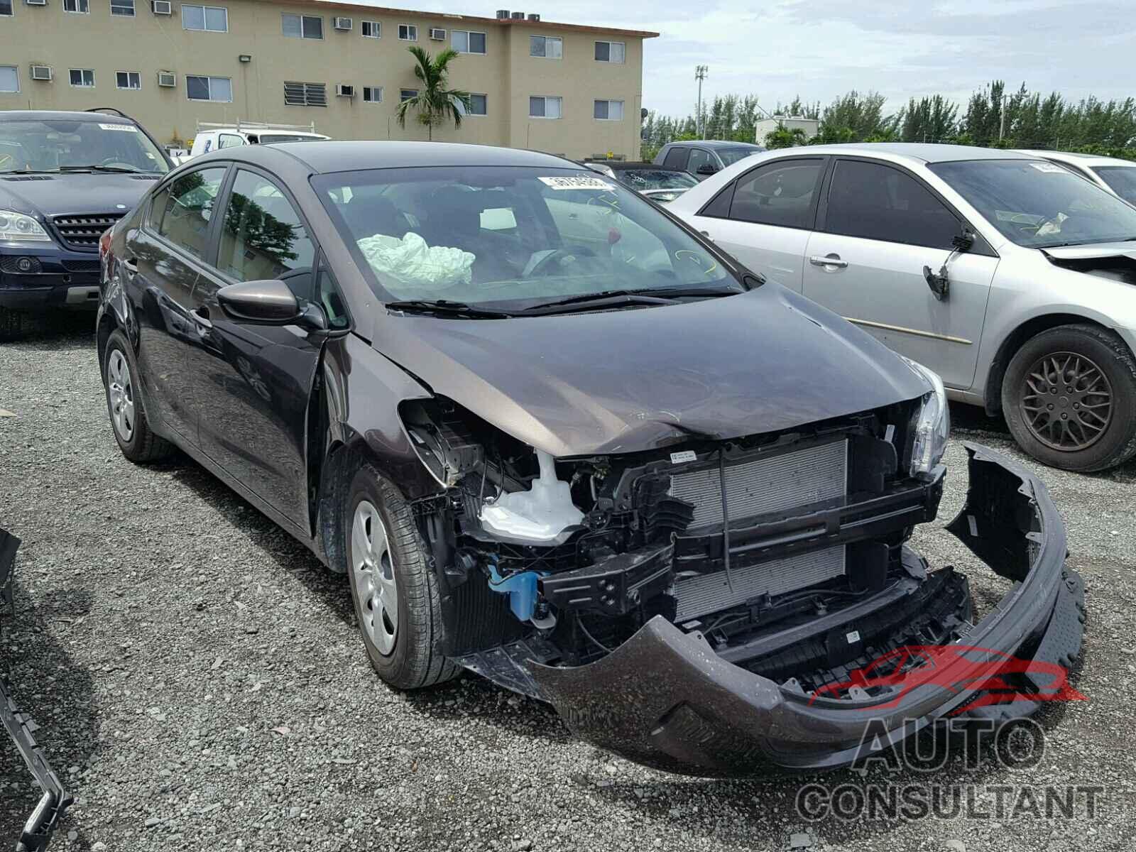 KIA FORTE 2018 - 3KPFK4A75JE190054