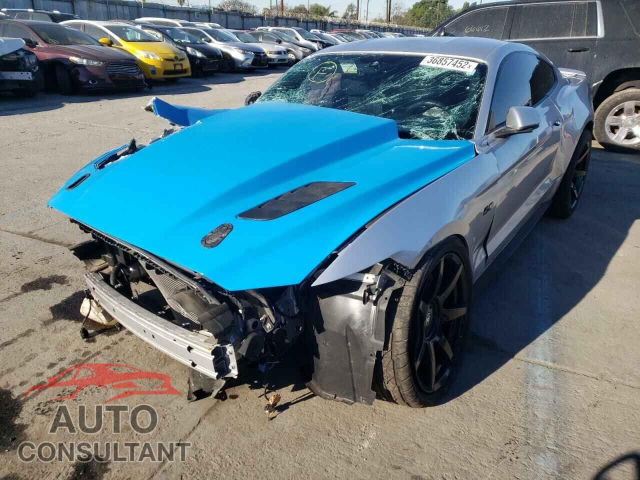 FORD MUSTANG 2017 - 1FA6P8CF8H5257139