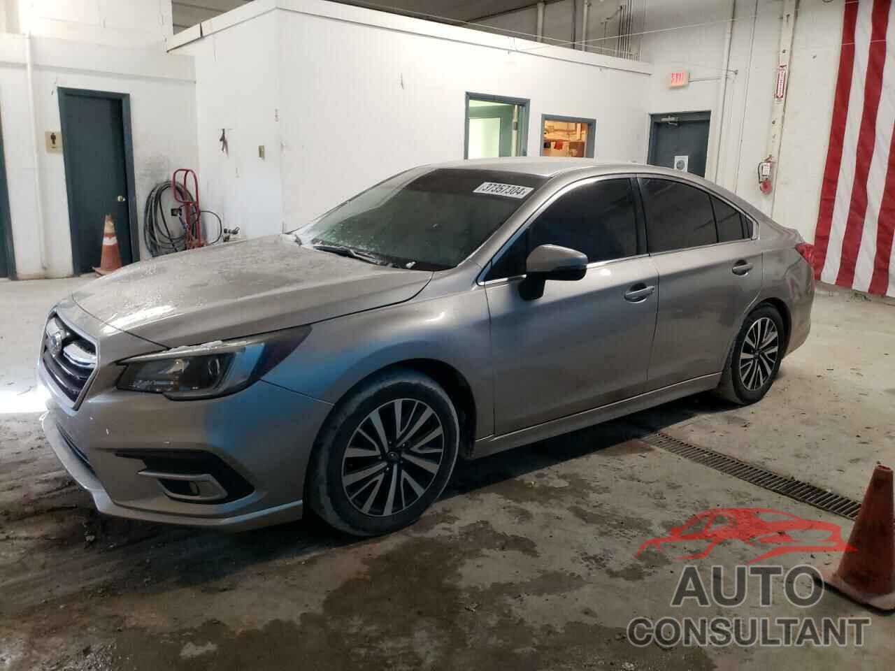 SUBARU LEGACY 2018 - 4S3BNAF63J3027835