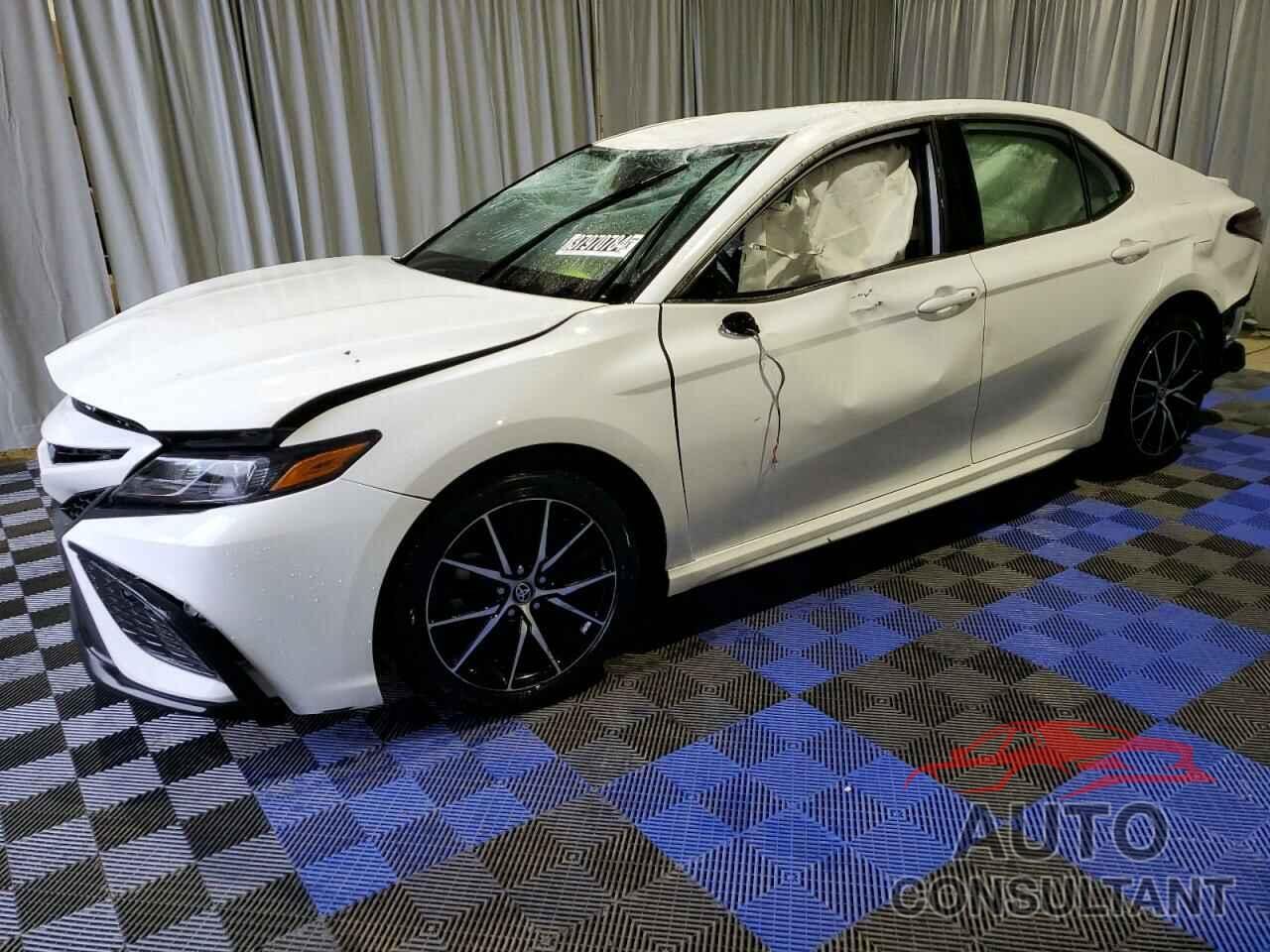 TOYOTA CAMRY 2021 - 4T1G11AK2MU538372
