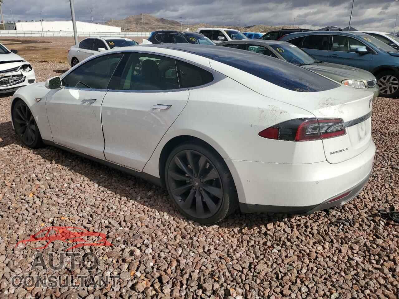TESLA MODEL S 2015 - 5YJSA1H16FF084098