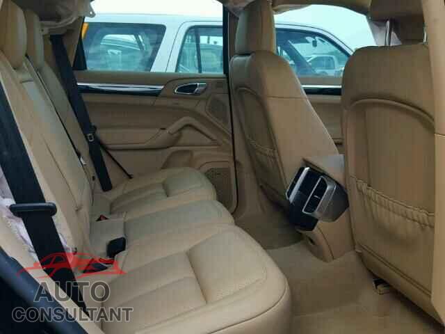PORSCHE CAYENNE 2017 - WP1AA2A29HKA89319