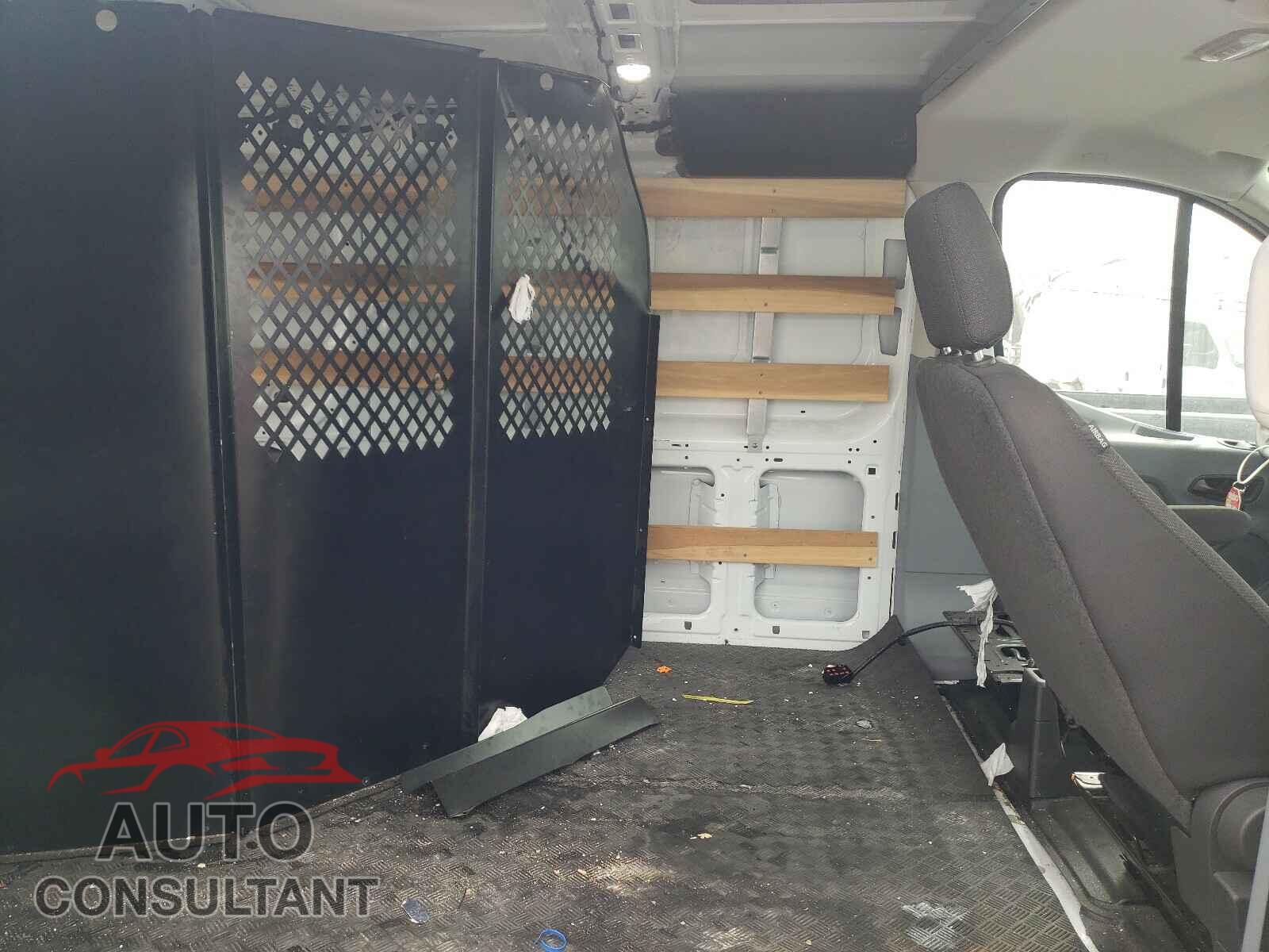 FORD TRANSIT CO 2019 - 1FTYR1YM1KKB01061