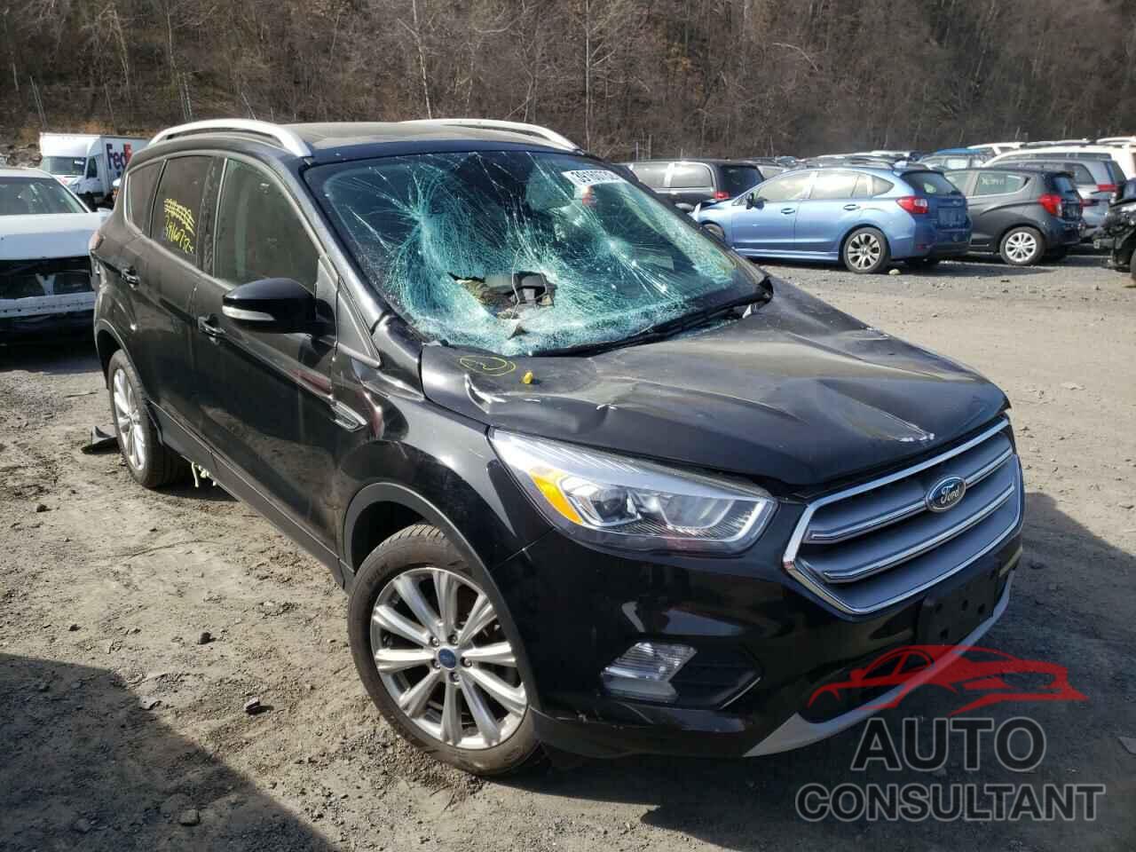 FORD ESCAPE 2017 - 1FMCU9J98HUD02378