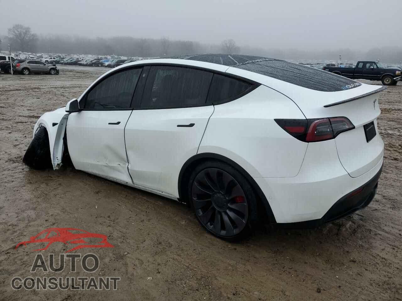 TESLA MODEL Y 2021 - 5YJYGDEF6MF301740