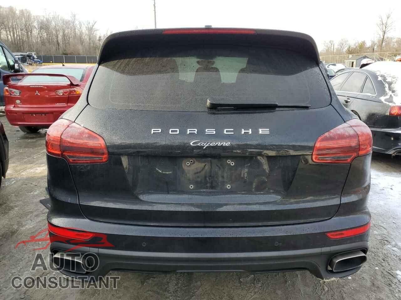 PORSCHE CAYENNE 2018 - WP1AA2A26JKA03079