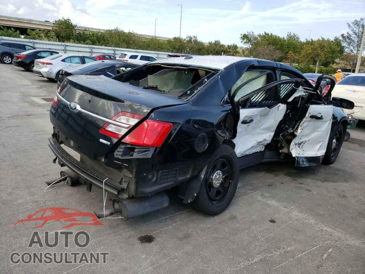FORD TAURUS 2018 - 1FAHP2MK5JG104231