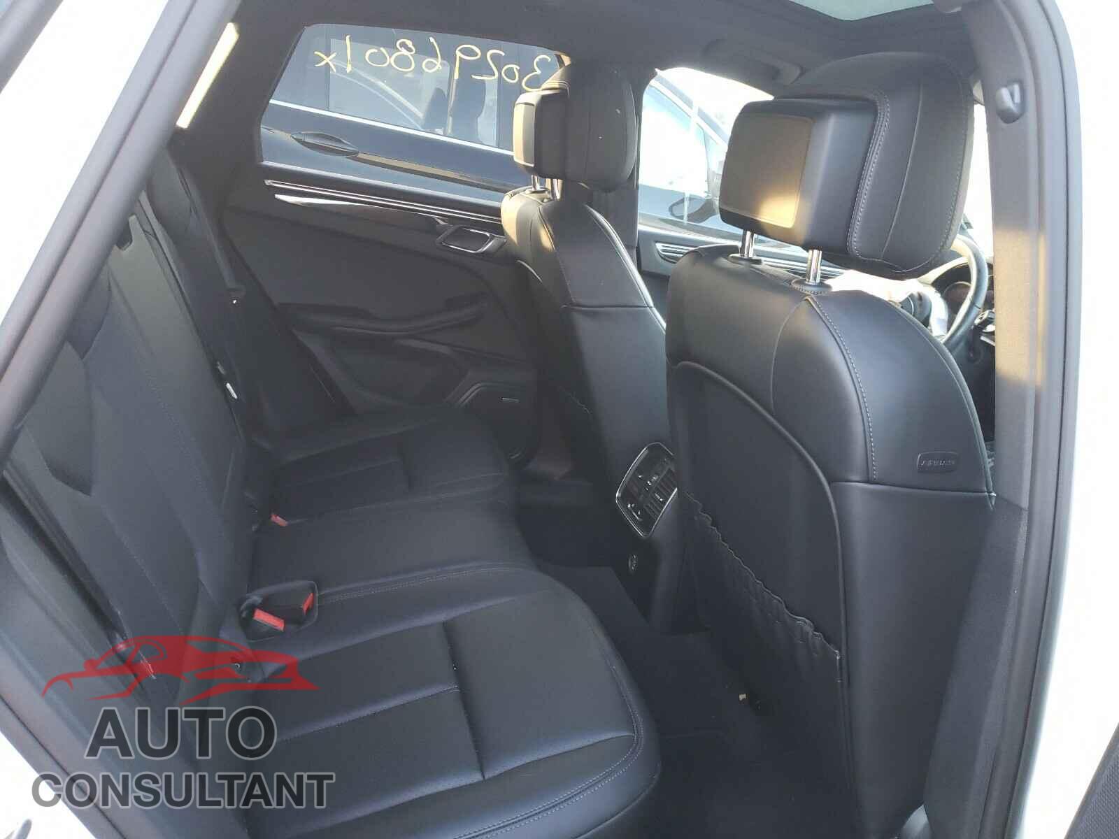 PORSCHE MACAN 2018 - WP1AA2A55JLB14887