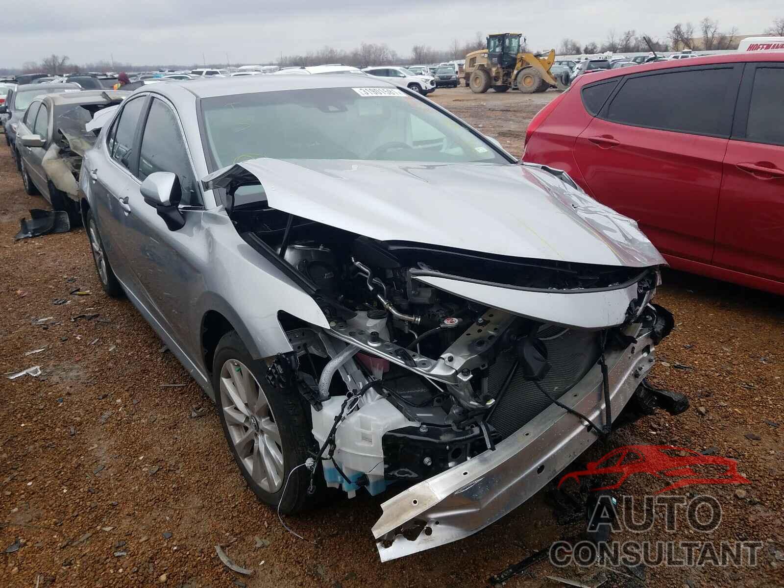 TOYOTA CAMRY 2018 - 4T1B11HK9JU065534