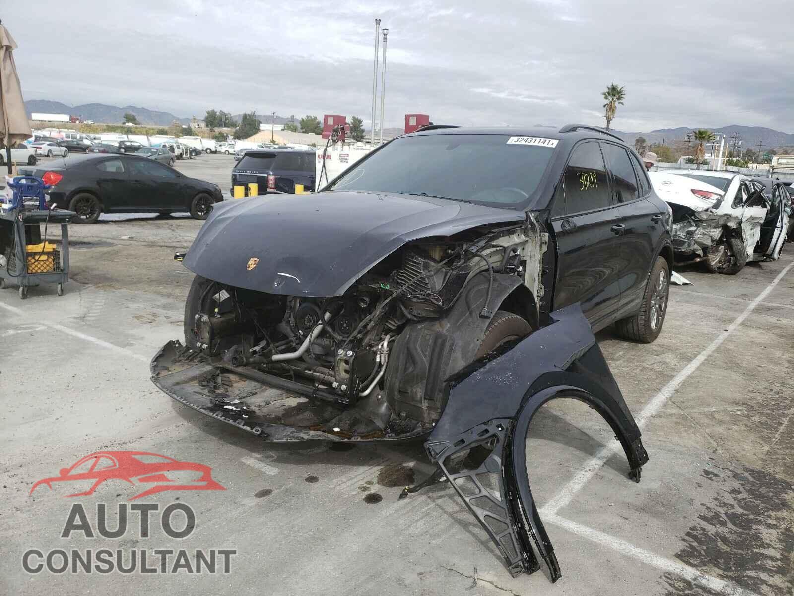PORSCHE CAYENNE 2017 - WP1AA2A23HKA88957