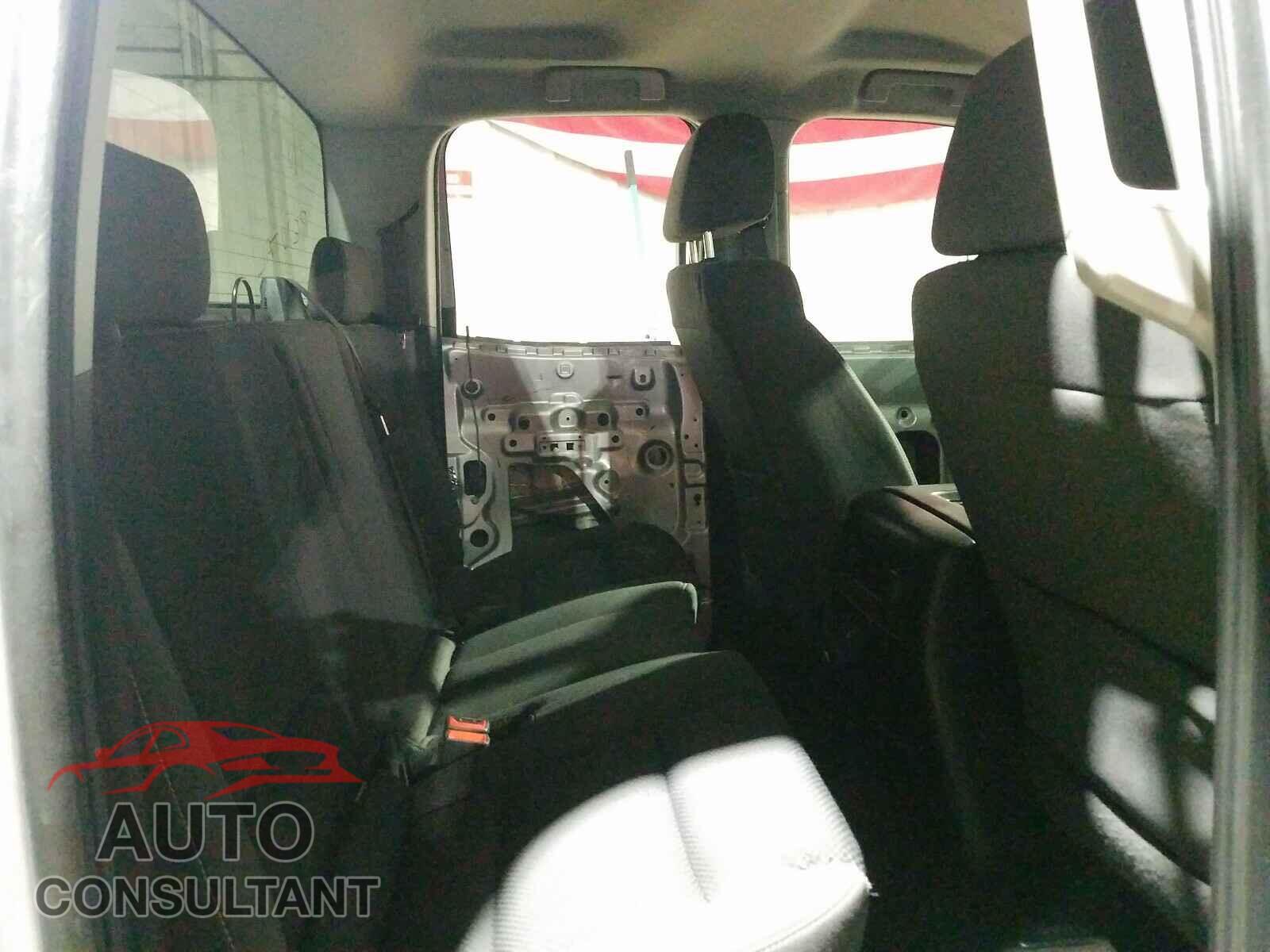 CHEVROLET SILVERADO 2016 - 3FA6P0G74GR277646