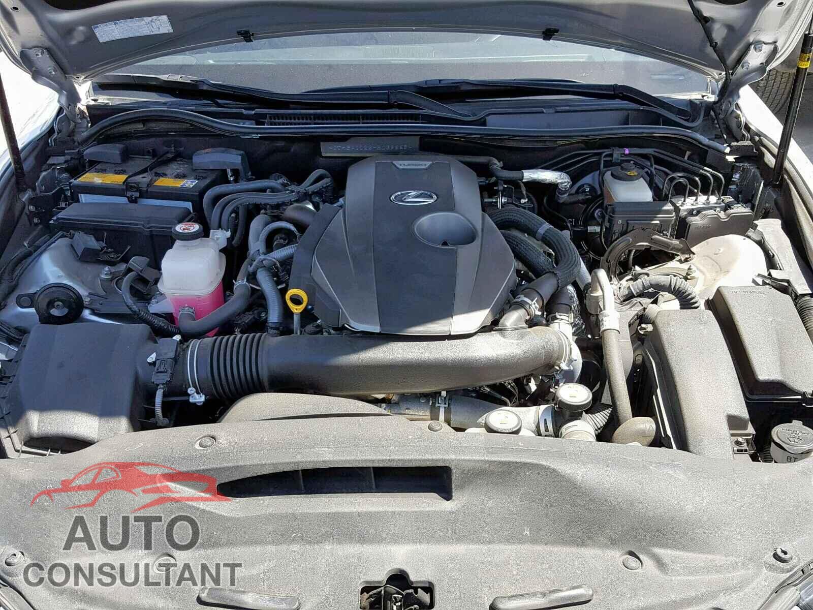 LEXUS IS 2017 - JF2GTADC3J8330476